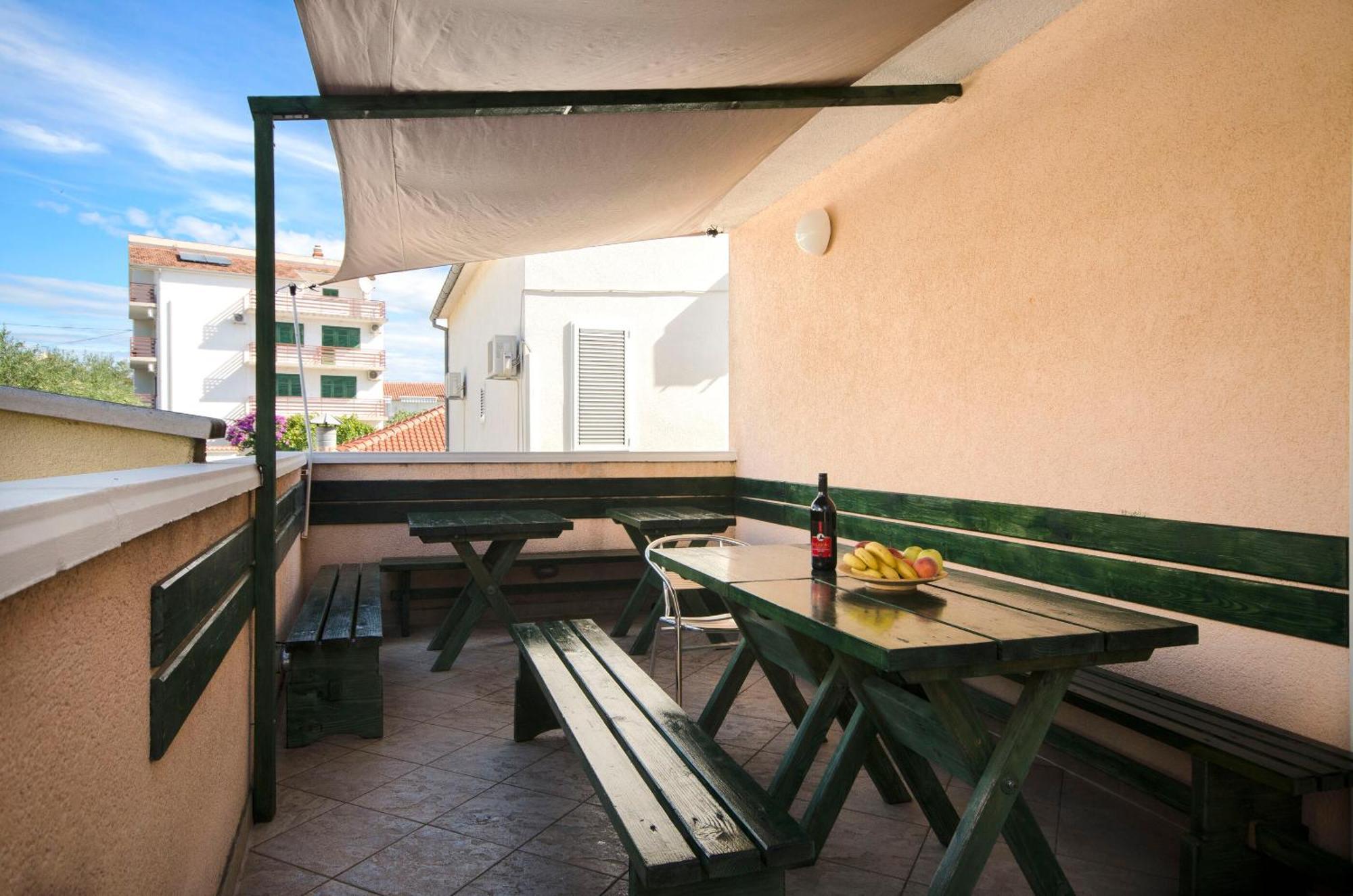 Apartments And Rooms Mladen Vodice Eksteriør billede