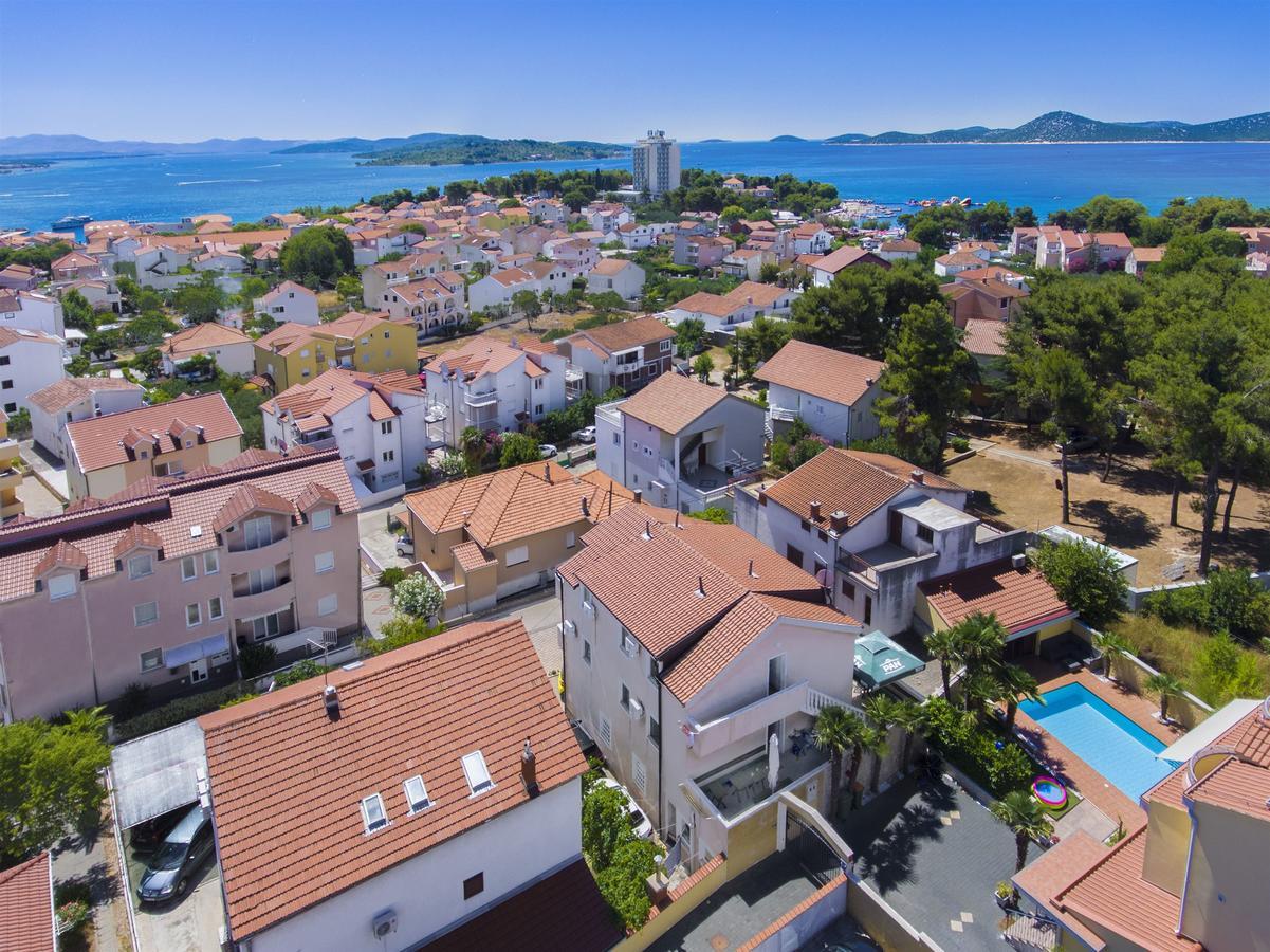 Apartments And Rooms Mladen Vodice Eksteriør billede